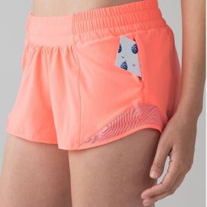 Lululemon Hotty Hot Short II (2.5")
Pop Orange